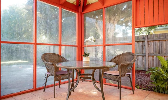 Cowes Maison | Sunshine Retreat Villa 6