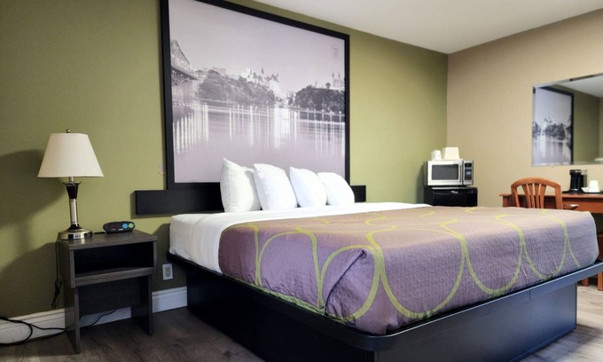 Laurentian Valley Hôtel | Super 8 by Wyndham Pembroke