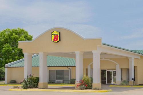 Brinkley Hôtel | Super 8 by Wyndham Brinkley