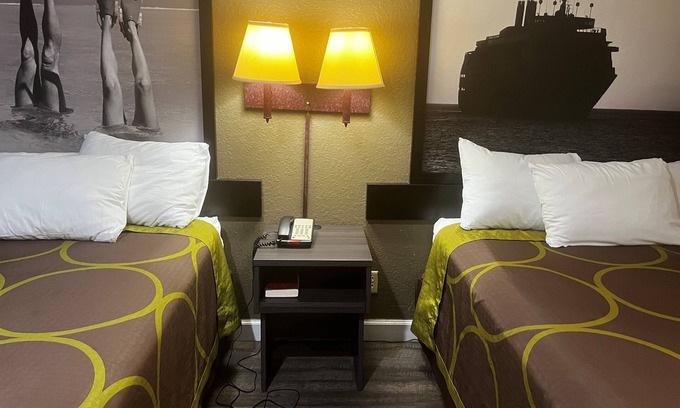 La Marque Hôtel | Super 8 by Wyndham La Marque TX/Texas City Area