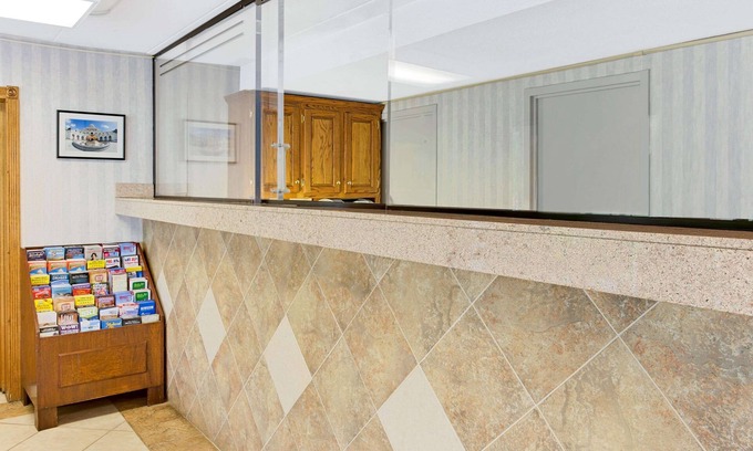Laurel Hôtel | Super 8 by Wyndham Laurel