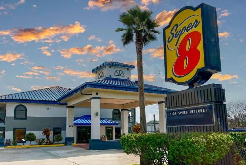 Sealy Hôtel | Super 8 by Wyndham Sealy