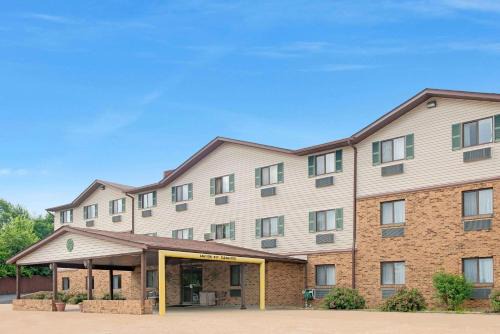 St. Clair Hôtel | Super 8 by Wyndham St. Clair MO