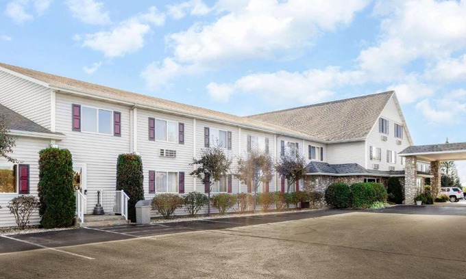St Ignace Hôtel | Super 8 by Wyndham St. Ignace