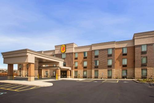 St. Louis Hôtel | Super 8 by Wyndham St. Louis North