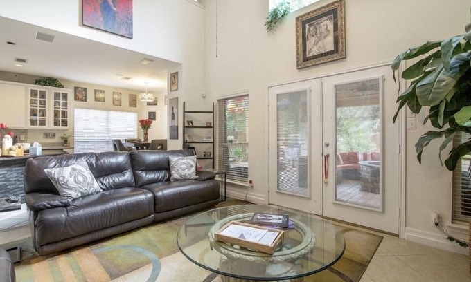 North San Antonio - SAT Maison | Situé au centre! Idéal pour les couples et la famille! Animaux acceptés!