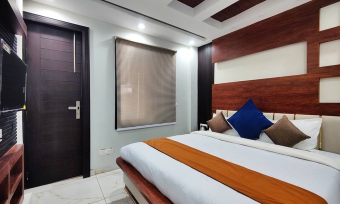 Sanjauli Lit Et Petit-Déjeuner | Super Deluxe Room - Shimla Hills - View- King-sized Bed, Parking, Food