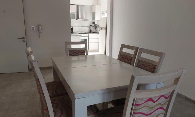 Lanus Appartement | Super Departamento amplio y luminoso con cochera