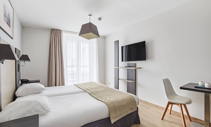 Gares Appartement | Super Endroit! Appart équipé avec WI-FI GRATUIT