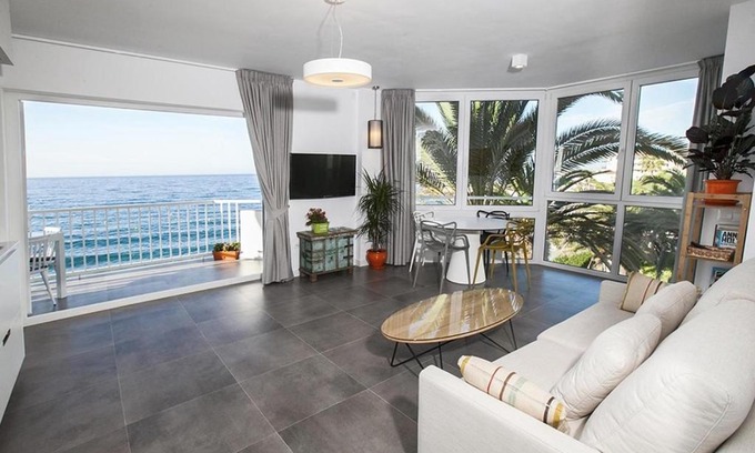 Nerja City Centre Appartement | Super Front Line Modern New Apartm