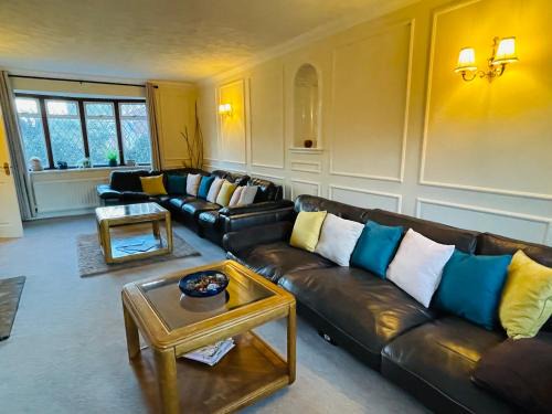 St Ives Maison | Super King Bed Suite, Executive office, fast WiFi, free parking