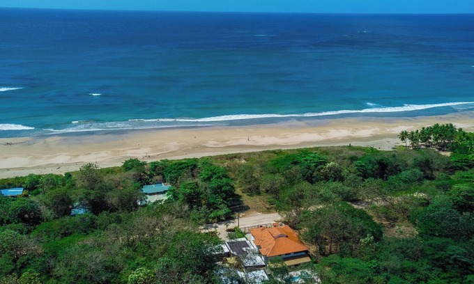 Playa Grande Maison | Super lux 5-bedroom, 7 bath house in beautiful Playa Grande with golf cart!