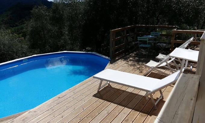 Camaiore Maison | Super belle maison avec piscine, jardin et mobilier de bon goût.