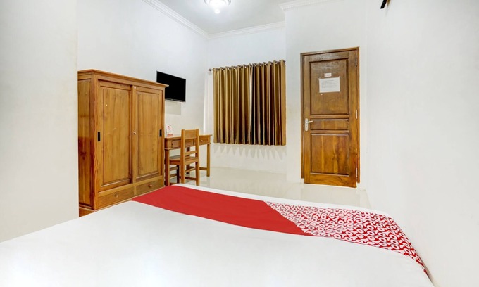 Lamongan Hôtel | Super OYO 3702 Homestay Bougenville Syariah