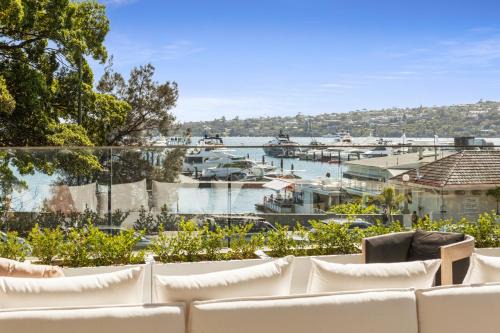 Rose Bay Appartement | Superb 2-Bed Apartment Facing Rose Bay Marina