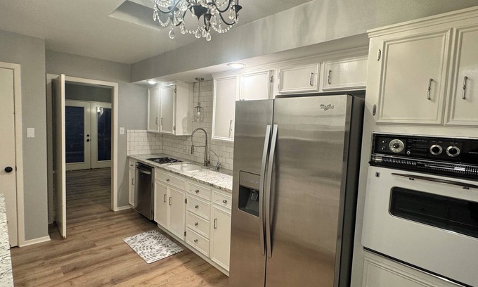 Midland Maison | Superb 2-bedroom house with AC in charming Midland