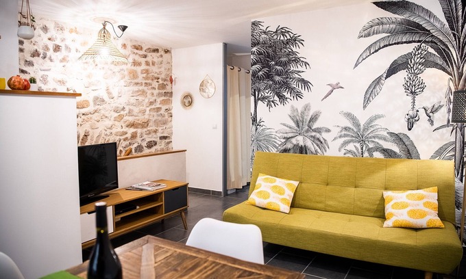 Nimes City Centre Appartement | Superbe appartement (3pers) climatisé, calme, emplacement idéal en centre ville