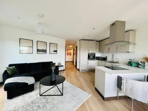 Maidstone Appartement | Superb Apartment In Maidstone With Balcony View - Private Parking