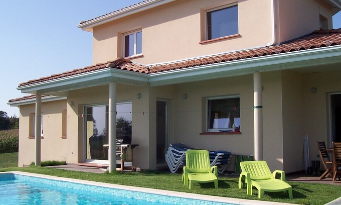 Catonvielle Villa | Villa d'architecte avec piscine privée dans le Gers