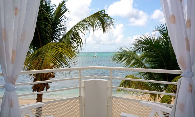 Marigot Copropriété | Superbe studio pour deux avec vue sur l'océan et sa plage privée