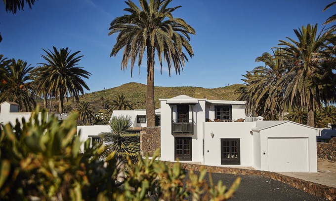 Haria Maison | Superbe bastide avec piscine chauffée de 12m!