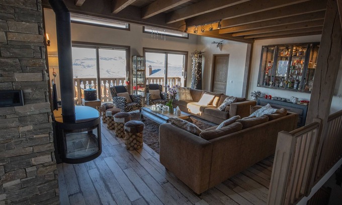 Vallandry Chalet De Ski | Superbe Chalet ski in ski out avec 8 chambres
