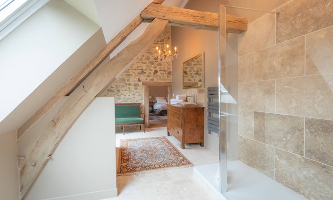 Vierzon Appartement | Superbe suite au coeur de la forêt