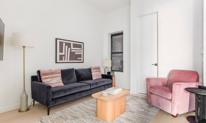 Lincoln Square Appartement | Superb UWS 2BR w/ Elevator & W/D, nr Central Park, by Blueground