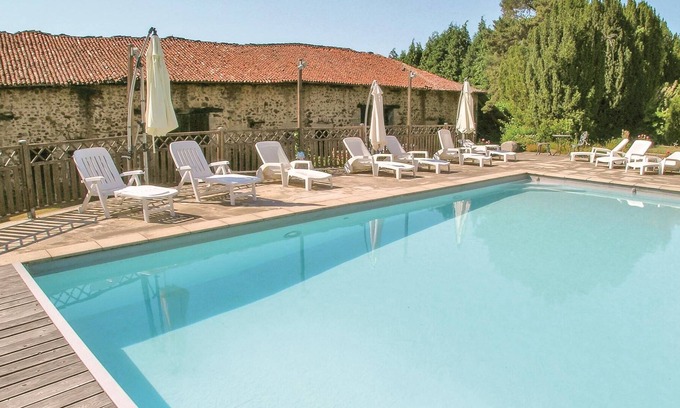 Moissannes Maison | 4 chambres hébergement à Moissannes