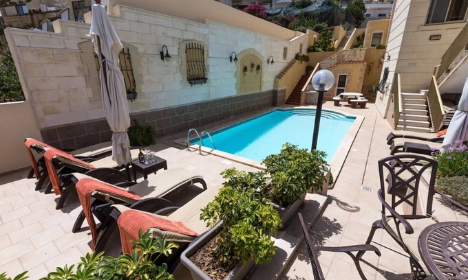Santa Maria Estate Appartement | Superb villa 2, inviting pool and spacious outside space.Fully airconditioned.