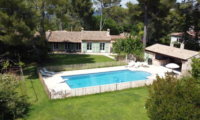 Eguilles Maison | Superbe maison & dépendances (12 couchages); calme, jardin, piscine, proche Aix!