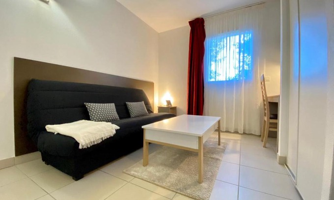 Aix-en-Provence Appartement | Superbe studio rénové avec piscine Aix-en-Provence