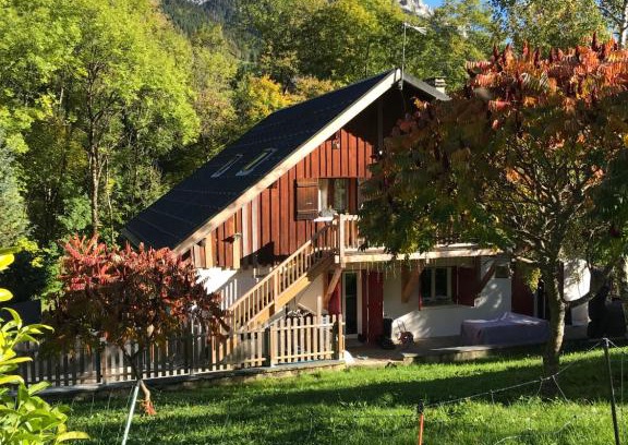 Montmin Appartement | Superbe T3 neuf en bord de rivière près d'Annecy