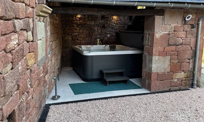 Collonges-la-Rouge Villa | Superbe villa avec jaccuzi à Collonges la Rouge