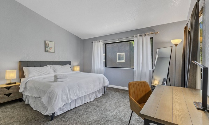 Spring Valley Appartement | Superhost 5 Star ⭐ Service with 2 Bedrooms