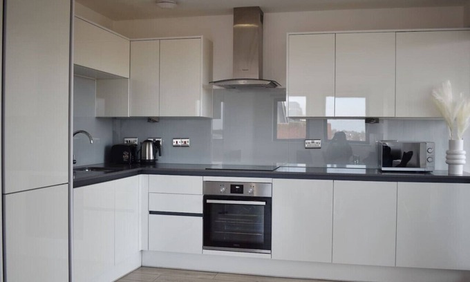 Havering Copropriété | Superior 2 bedroom with balcony in Romford
