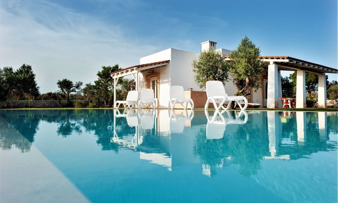 Salve Villa | Merveilleuse villa avec piscine et grand jardin