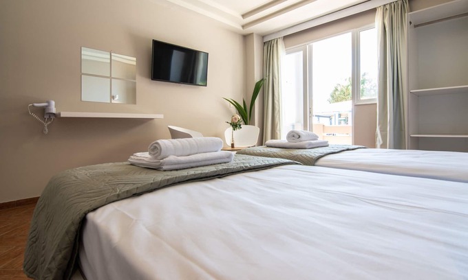 Kato Stalos Hôtel | HÔTEL FRONT DE MER GIROGIALI BEACH