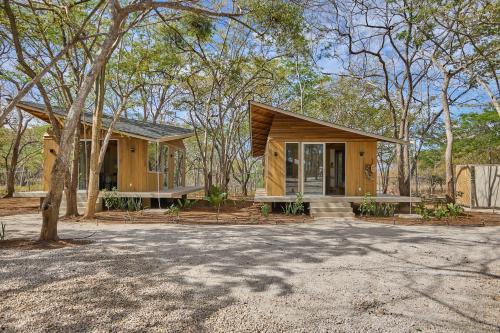 Los Pargos Cabine | SURÁ Playa Negra
