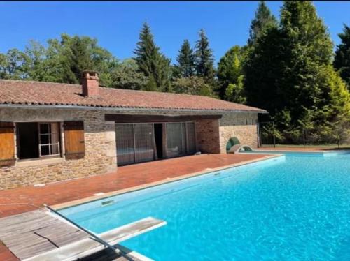 Peyrilhac Maison | Sur Chateau La Mothe