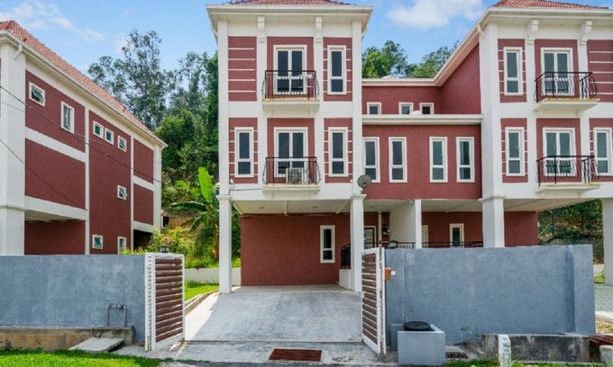 Kampung Salak Tinggi Maison | Suraya Homestay Semi-D