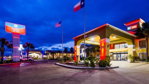 Alvin Hôtel | SureStay Plus Hotel by Best Western Alvin