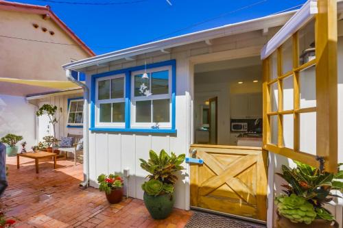 Beach Barber Tract Maison | Surf and Sand Beach Bungalow