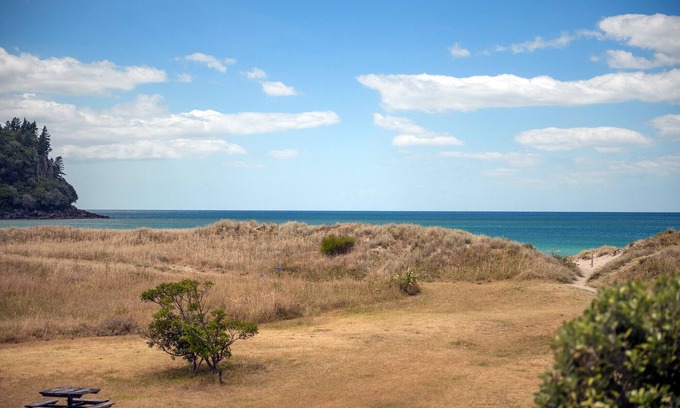Whangamata Cottage | Surf Beach Views - Maison de vacances Whangamata