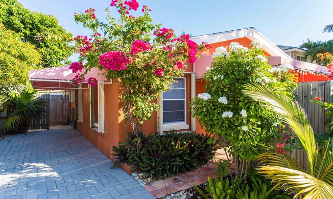 Briny Breezes Cottage | Surf Road Cottage - à la plage