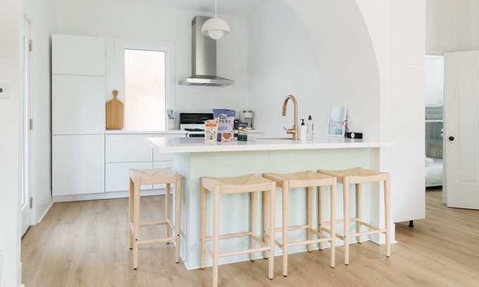 Port Dover Maison | Surf Vibes|California Cool design | Close to beach