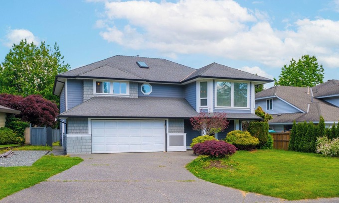 Fleetwood Maison | Surrey Family Home w/Patio & Garden – 3BR 2BA