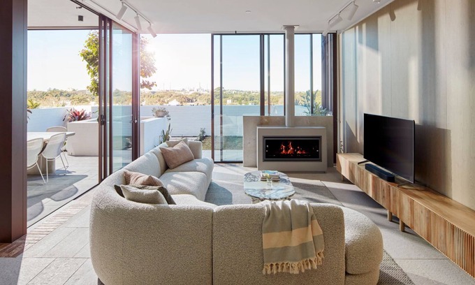 Redfern Appartement | Surry Village Penthouse