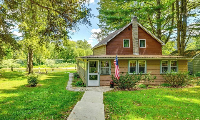Susquehanna Cabine | Susquehanna River Cabin: Hike, Hunt & Fish!