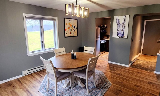 Waterbury Center Appartement | Suss View Suites-Bolton Potholes